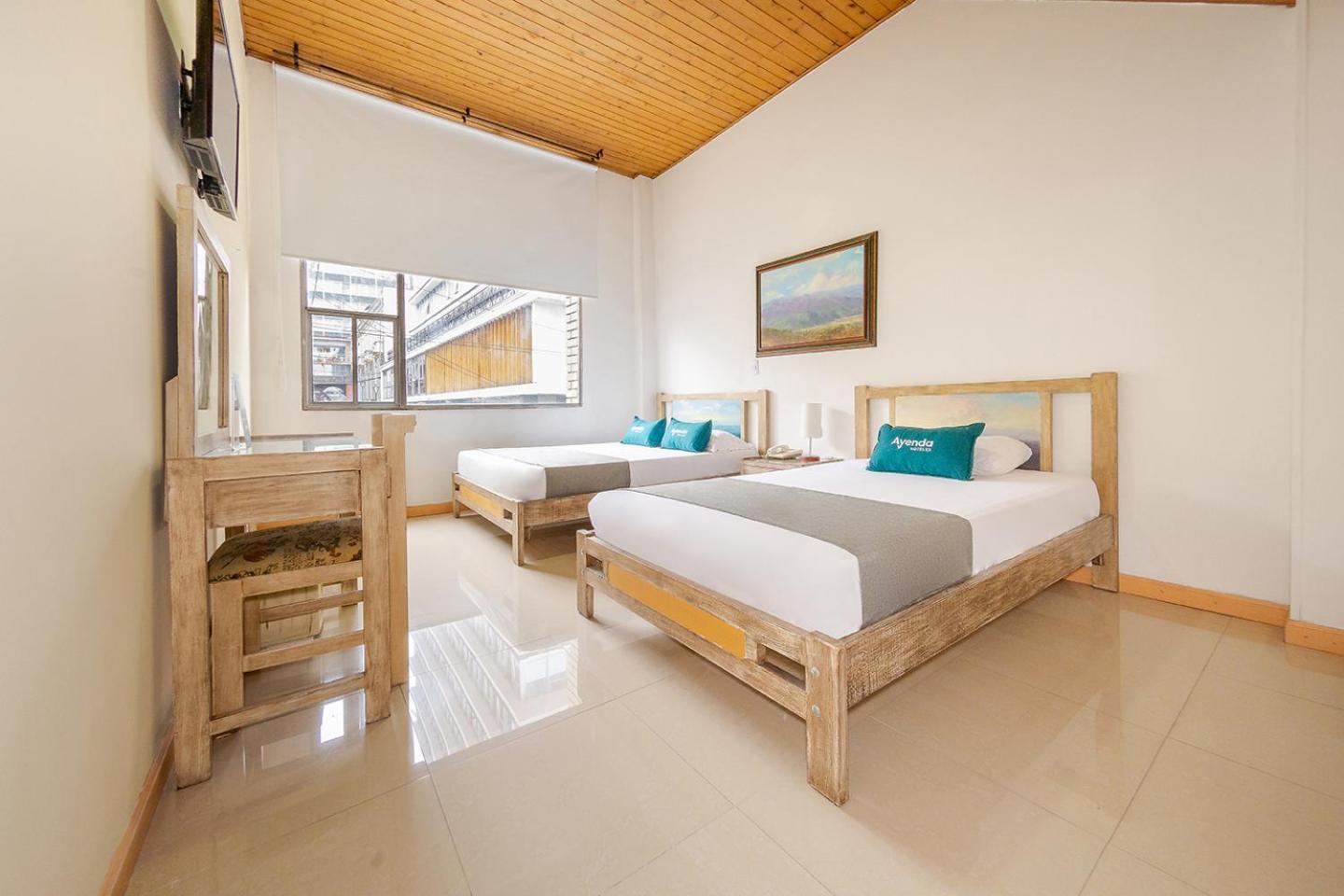 Hotel Ana Carolina 3*