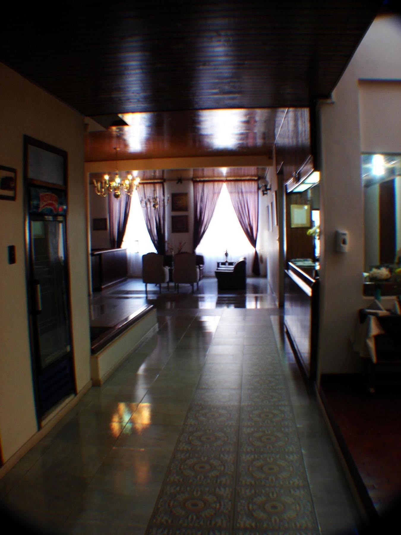 Ana Carolina Hotel